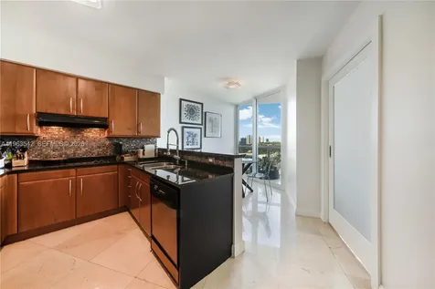 19333 E Collins Avenue Sunny Isles Beach FL 33160