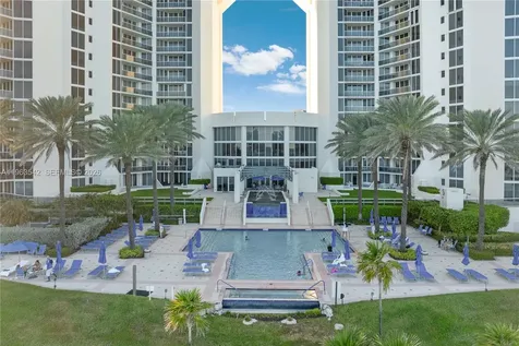 19333 E Collins Avenue Sunny Isles Beach FL 33160