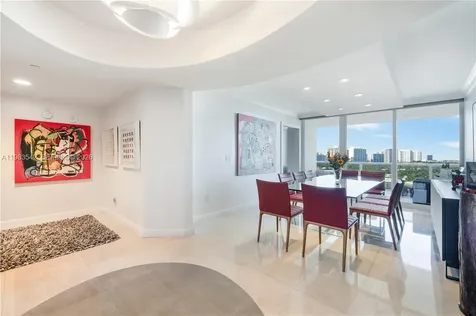19333 E Collins Avenue Sunny Isles Beach FL 33160
