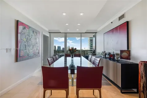19333 E Collins Avenue Sunny Isles Beach FL 33160