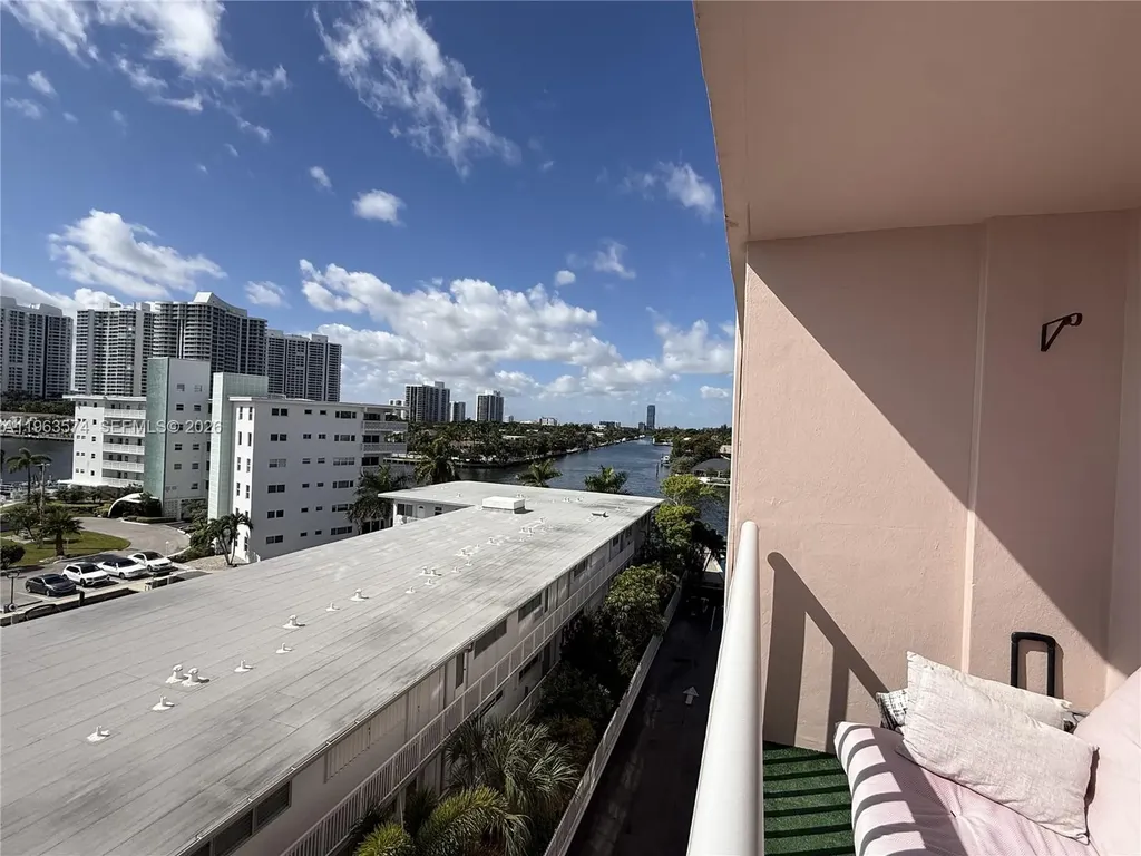 3161 S Ocean Drive Hallandale Beach FL 33009