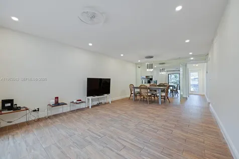 200 Gate Road Hollywood FL 33024