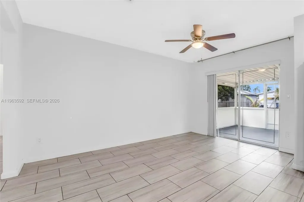 3430 N 65th Avenue Hollywood FL 33024