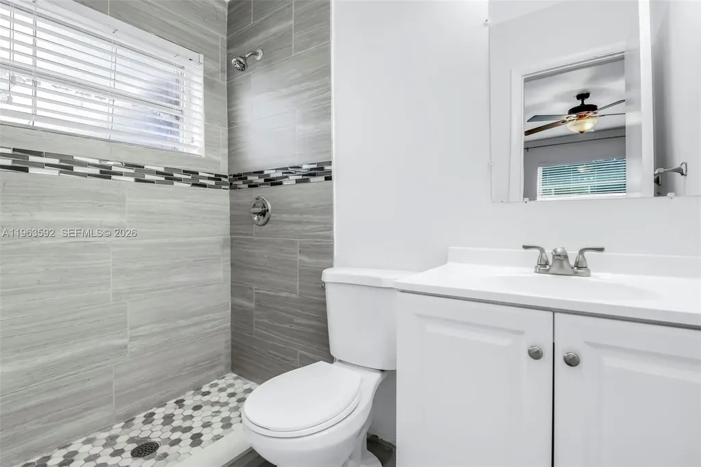 3430 N 65th Avenue Hollywood FL 33024