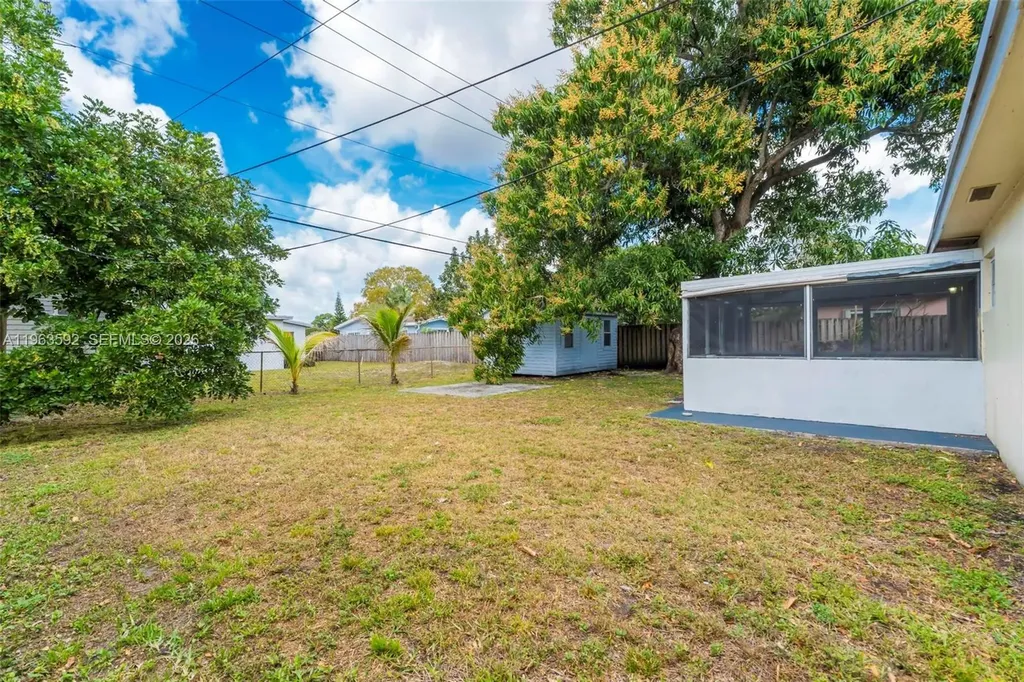 3430 N 65th Avenue Hollywood FL 33024