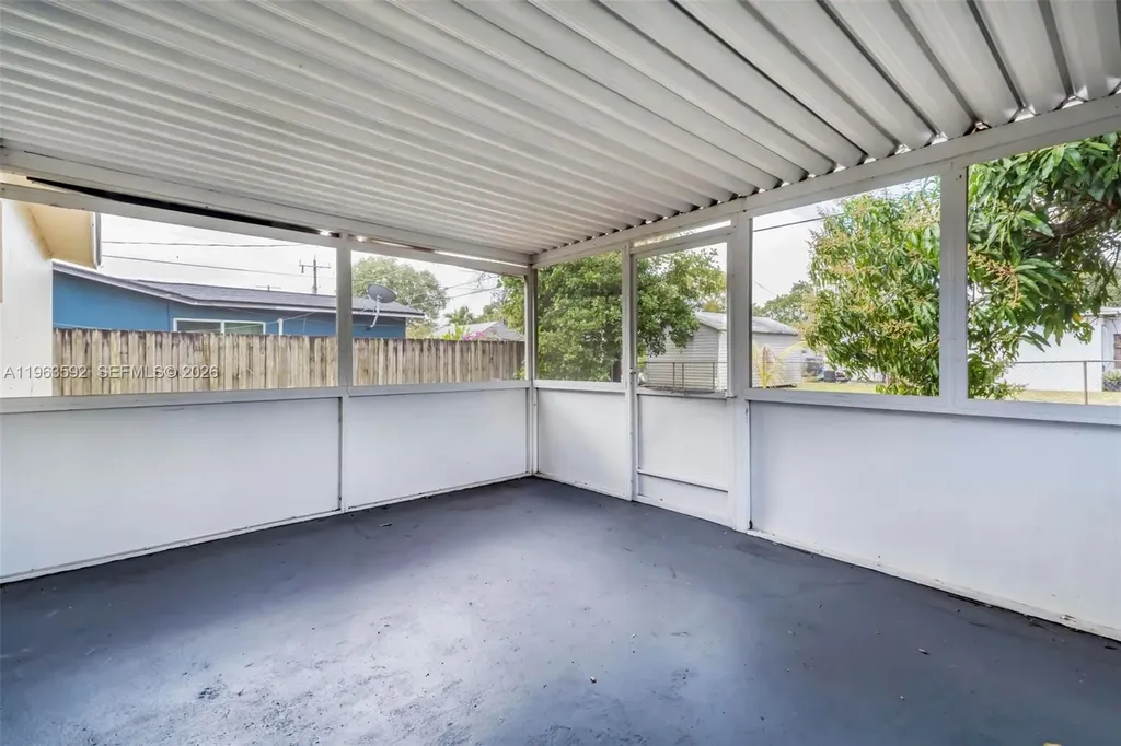 3430 N 65th Avenue Hollywood FL 33024