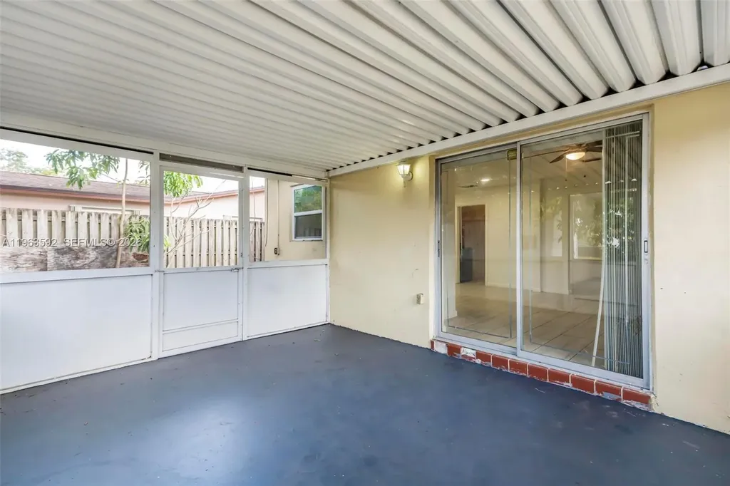 3430 N 65th Avenue Hollywood FL 33024