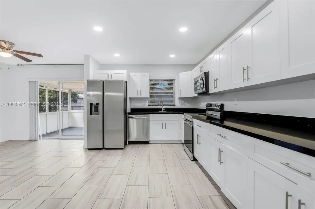 3430 N 65th Avenue Hollywood FL 33024