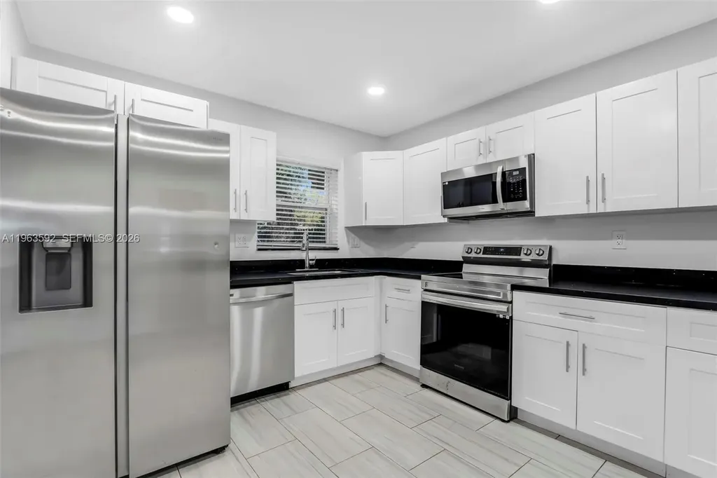 3430 N 65th Avenue Hollywood FL 33024