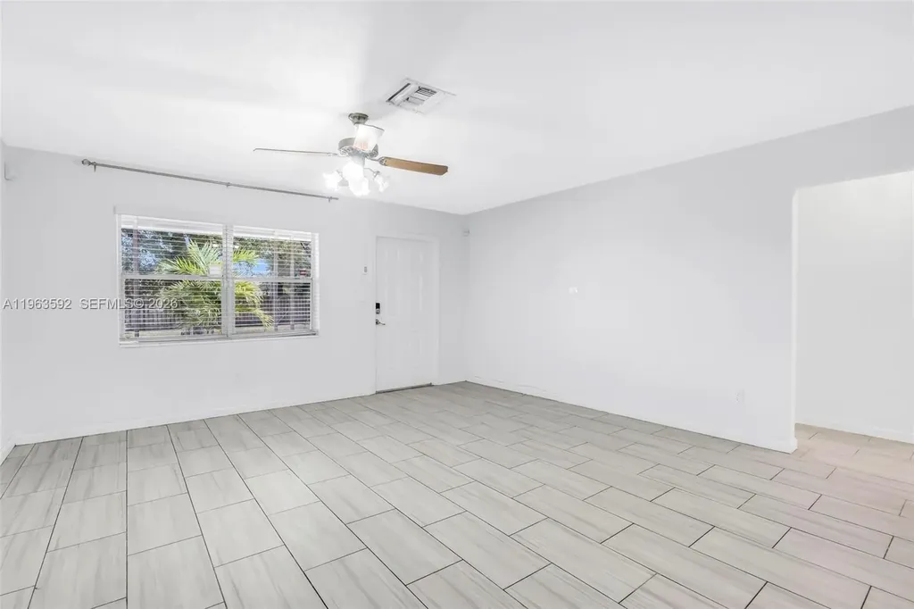 3430 N 65th Avenue Hollywood FL 33024