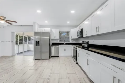 3430 N 65th Avenue Hollywood FL 33024