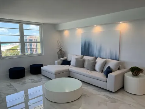 100 Lincoln Road Miami Beach FL 33139