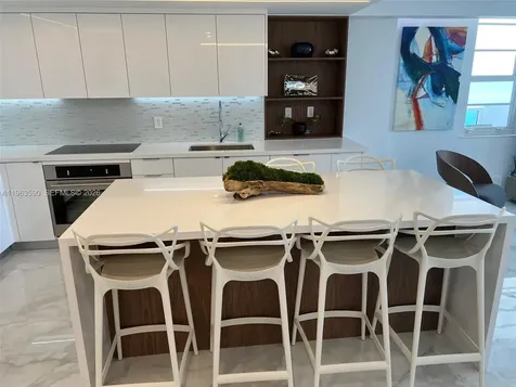100 Lincoln Road Miami Beach FL 33139