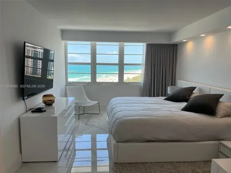 100 Lincoln Road Miami Beach FL 33139