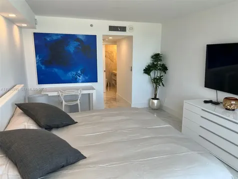 100 Lincoln Road Miami Beach FL 33139