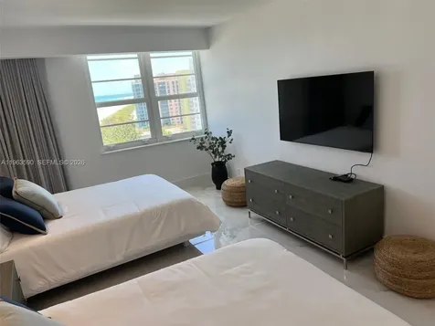 100 Lincoln Road Miami Beach FL 33139
