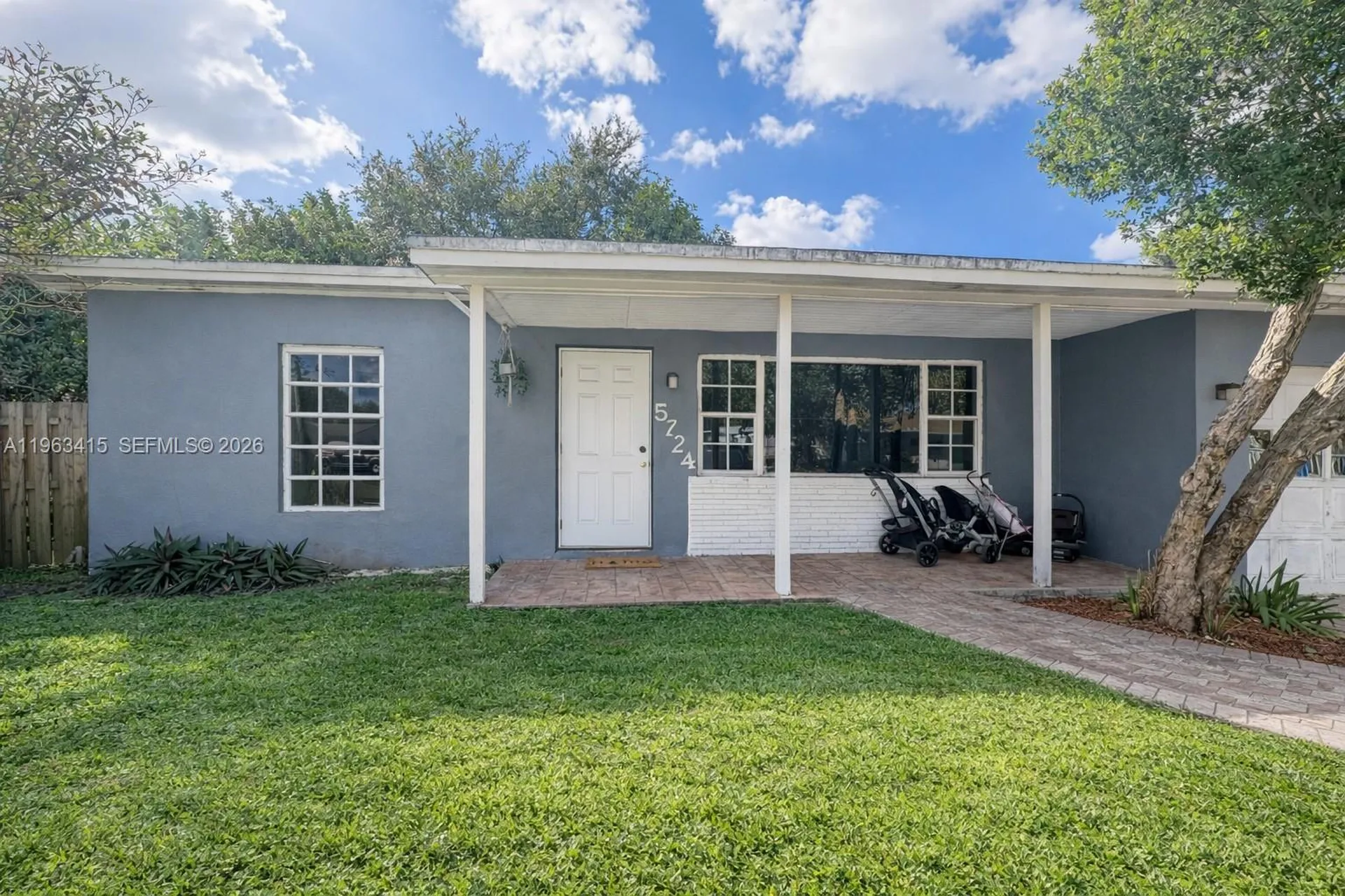 5724 Mckinley Street Hollywood FL 33021