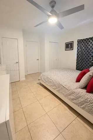 5724 Mckinley Street Hollywood FL 33021