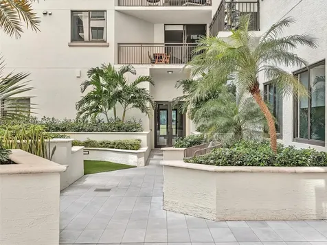 999 SW 1st Avenue Miami FL 33130