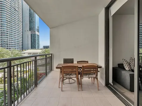 999 SW 1st Avenue Miami FL 33130