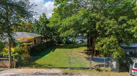 7552 NE Miami Court Miami FL 33138