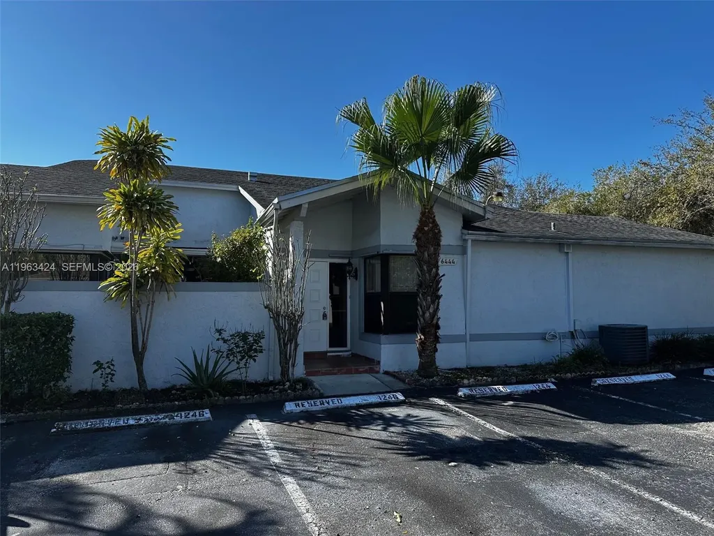 6444 SW 152nd Circle Place Miami FL 33193