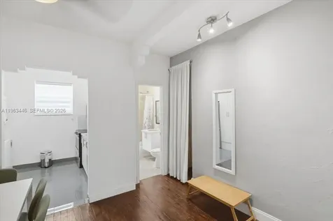 736 12th Street Miami Beach FL 33139