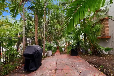 736 12th Street Miami Beach FL 33139
