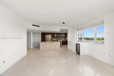 20000 E Country Club Drive Aventura FL 33180