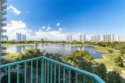 20000 E Country Club Drive Aventura FL 33180