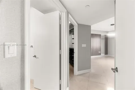 20000 E Country Club Drive Aventura FL 33180