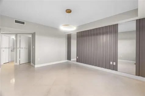 20000 E Country Club Drive Aventura FL 33180