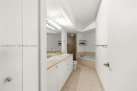 20000 E Country Club Drive Aventura FL 33180