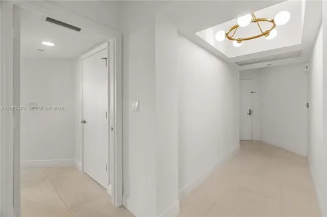 20000 E Country Club Drive Aventura FL 33180