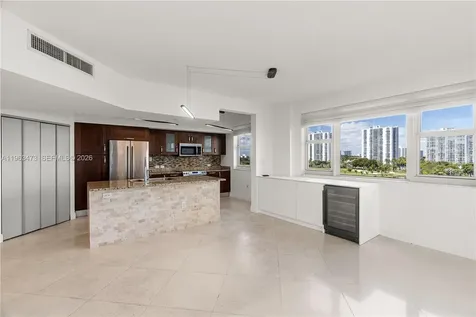20000 E Country Club Drive Aventura FL 33180