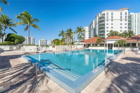 20000 E Country Club Drive Aventura FL 33180
