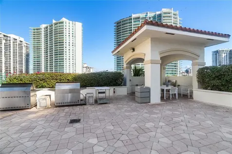 20000 E Country Club Drive Aventura FL 33180
