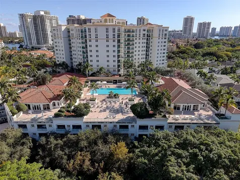 20000 E Country Club Drive Aventura FL 33180