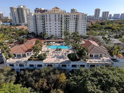 20000 E Country Club Drive Aventura FL 33180