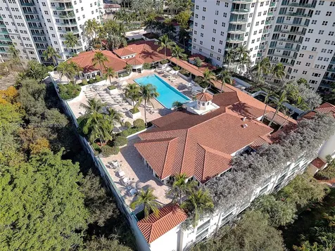 20000 E Country Club Drive Aventura FL 33180