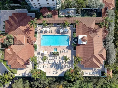 20000 E Country Club Drive Aventura FL 33180