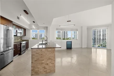 20000 E Country Club Drive Aventura FL 33180