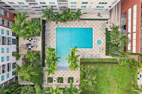 2000 N Bayshore Drive Miami FL 33137