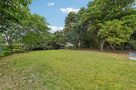 299 S Biscayne River Drive Miami FL 33169