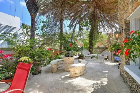 1755 SW 10th Street Miami FL 33135