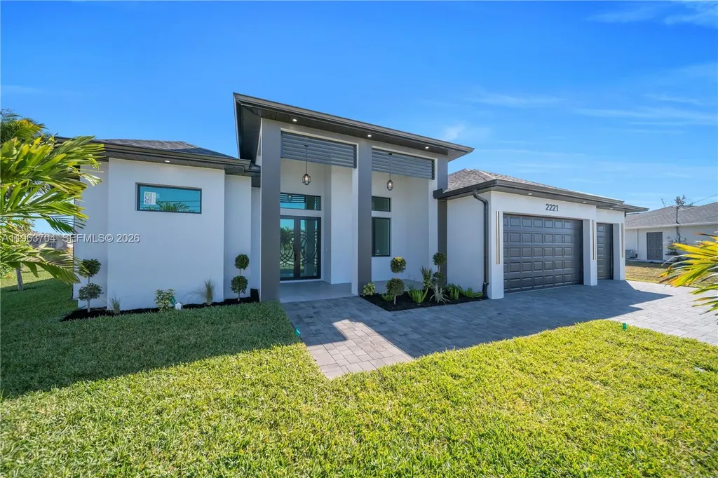 2221 SW 5th Place Cape Coral FL 33991