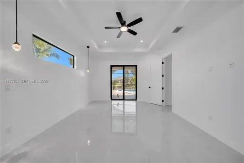 2221 SW 5th Place Cape Coral FL 33991