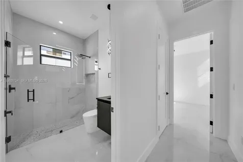 2221 SW 5th Place Cape Coral FL 33991