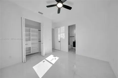 2221 SW 5th Place Cape Coral FL 33991
