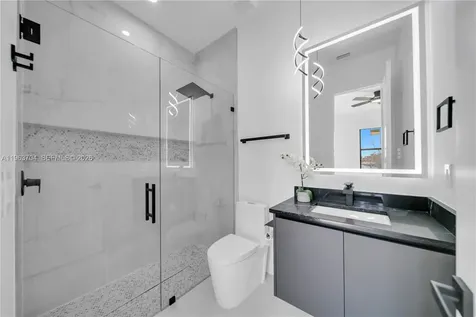 2221 SW 5th Place Cape Coral FL 33991